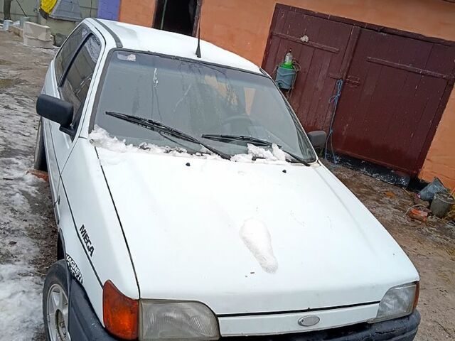 Білий Форд Фієста, об'ємом двигуна 1.1 л та пробігом 0 тис. км за 500 $, фото 9 на Automoto.ua