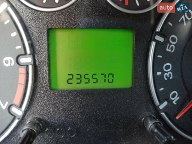 Білий Форд Фієста, об'ємом двигуна 1.3 л та пробігом 235 тис. км за 2950 $, фото 21 на Automoto.ua