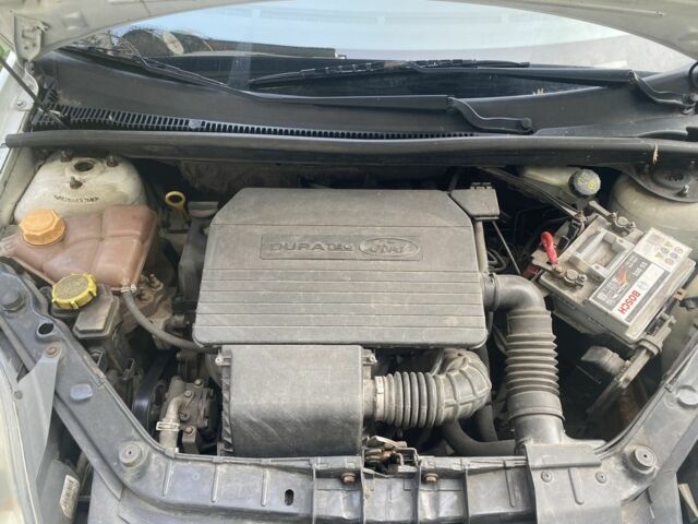 Білий Форд Фієста, об'ємом двигуна 1.3 л та пробігом 210 тис. км за 3199 $, фото 6 на Automoto.ua