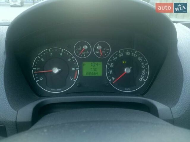 Форд Фиеста 2007 в Черкассах на Automoto.ua Белый Форд Фиеста, объемом двигателя 1.3 л и пробегом 235 тыс. км за 3600 $, фото 19 на Automoto.ua