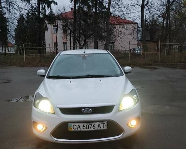 Белый Форд Фиеста, объемом двигателя 1.3 л и пробегом 186 тыс. км за 2799 $, фото 17 на Automoto.ua