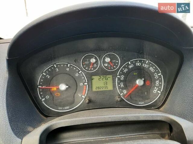 Білий Форд Фієста, об'ємом двигуна 1.25 л та пробігом 282 тис. км за 3500 $, фото 4 на Automoto.ua