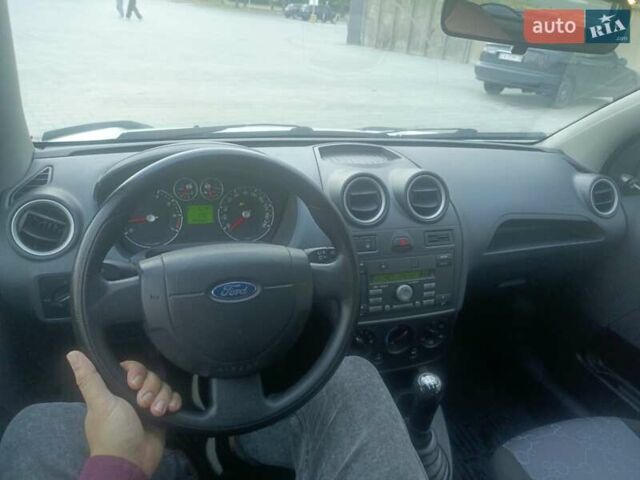 Форд Фиеста 2007 в Черкассах на Automoto.ua Белый Форд Фиеста, объемом двигателя 1.3 л и пробегом 235 тыс. км за 3600 $, фото 20 на Automoto.ua