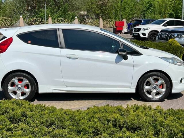 Білий Форд Фієста, об'ємом двигуна 1.2 л та пробігом 197 тис. км за 5700 $, фото 7 на Automoto.ua