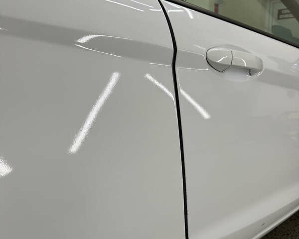 Белый Форд Фиеста, объемом двигателя 1.24 л и пробегом 158 тыс. км за 5200 $, фото 7 на Automoto.ua