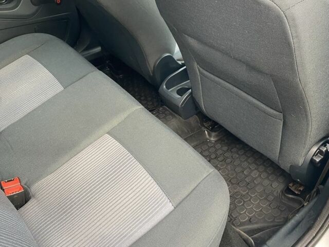 Білий Форд Фієста, об'ємом двигуна 1.4 л та пробігом 158 тис. км за 6800 $, фото 9 на Automoto.ua