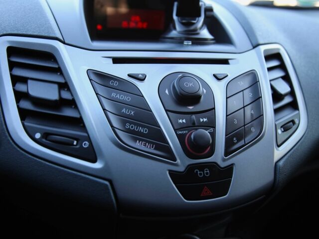 Білий Форд Фієста, об'ємом двигуна 1.2 л та пробігом 215 тис. км за 5500 $, фото 15 на Automoto.ua