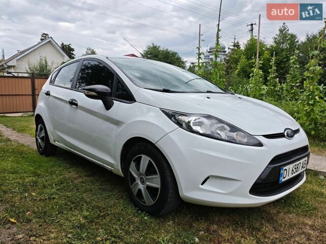 Белый Форд Фиеста, объемом двигателя 1.56 л и пробегом 199 тыс. км за 4500 $, фото 14 на Automoto.ua