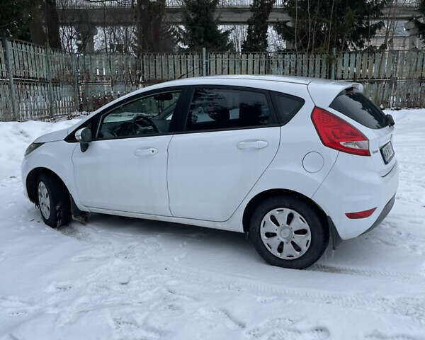 Белый Форд Фиеста, объемом двигателя 1.25 л и пробегом 151 тыс. км за 5450 $, фото 5 на Automoto.ua