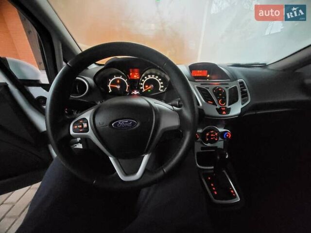 Белый Форд Фиеста, объемом двигателя 1.4 л и пробегом 198 тыс. км за 6700 $, фото 1 на Automoto.ua