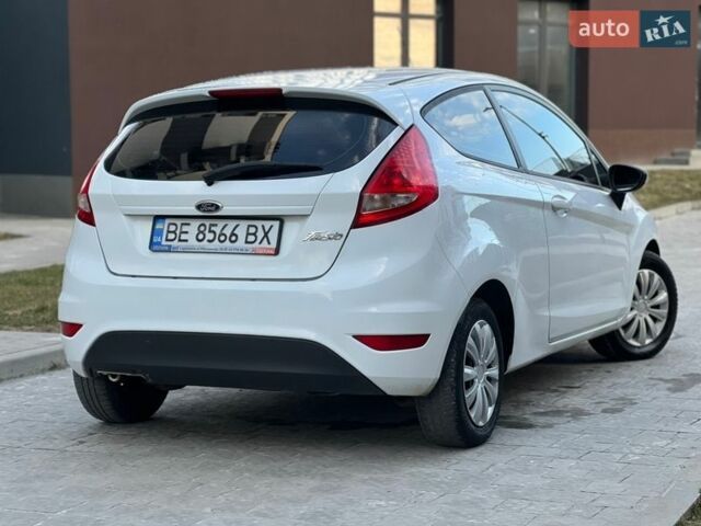 Белый Форд Фиеста, объемом двигателя 1.4 л и пробегом 205 тыс. км за 4400 $, фото 15 на Automoto.ua