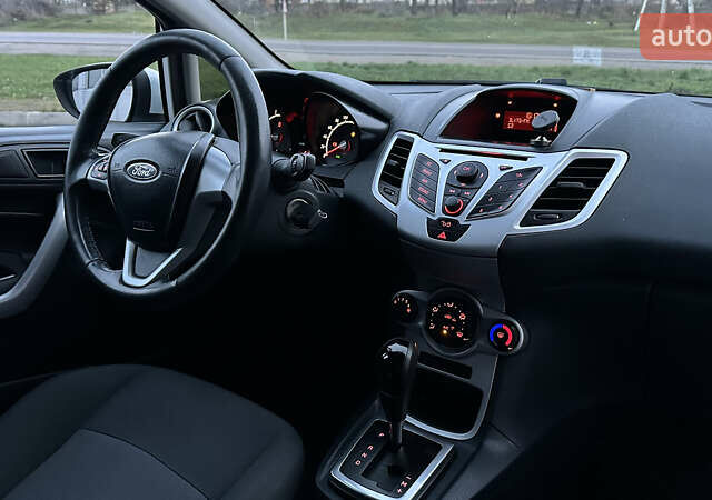 Белый Форд Фиеста, объемом двигателя 1.4 л и пробегом 220 тыс. км за 6950 $, фото 17 на Automoto.ua