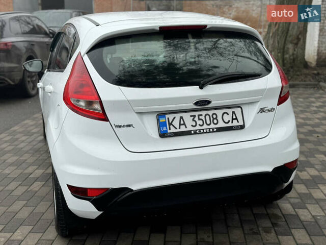 Белый Форд Фиеста, объемом двигателя 1.24 л и пробегом 122 тыс. км за 4900 $, фото 12 на Automoto.ua