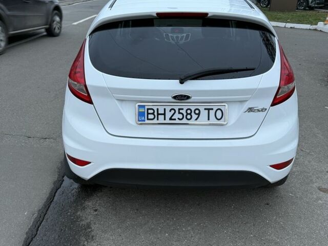 Белый Форд Фиеста, объемом двигателя 1.4 л и пробегом 110 тыс. км за 6950 $, фото 3 на Automoto.ua