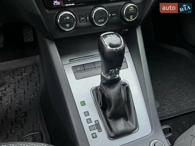 Білий Форд Фієста, об'ємом двигуна 1.4 л та пробігом 240 тис. км за 5990 $, фото 34 на Automoto.ua