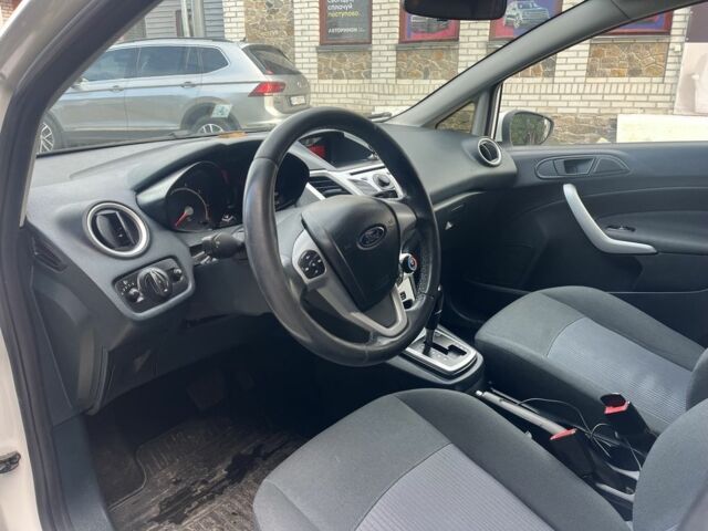 Білий Форд Фієста, об'ємом двигуна 1.4 л та пробігом 222 тис. км за 6800 $, фото 9 на Automoto.ua