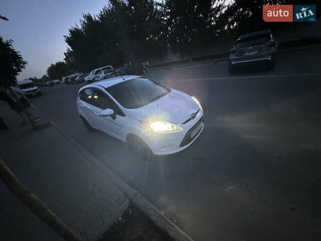 Белый Форд Фиеста, объемом двигателя 1.24 л и пробегом 124 тыс. км за 5800 $, фото 26 на Automoto.ua
