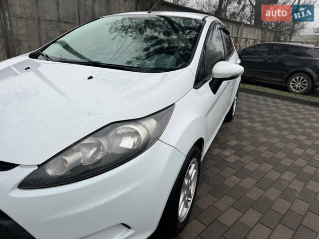 Белый Форд Фиеста, объемом двигателя 1.24 л и пробегом 122 тыс. км за 4900 $, фото 18 на Automoto.ua