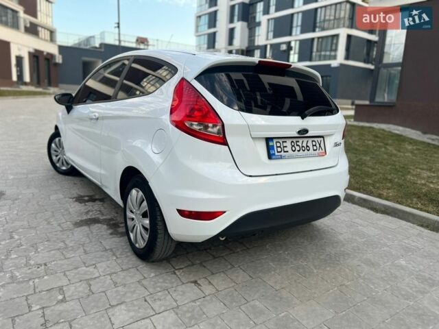 Белый Форд Фиеста, объемом двигателя 1.4 л и пробегом 205 тыс. км за 4400 $, фото 40 на Automoto.ua