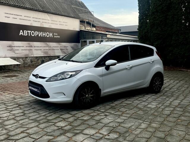 Білий Форд Фієста, об'ємом двигуна 1.4 л та пробігом 222 тис. км за 6800 $, фото 5 на Automoto.ua