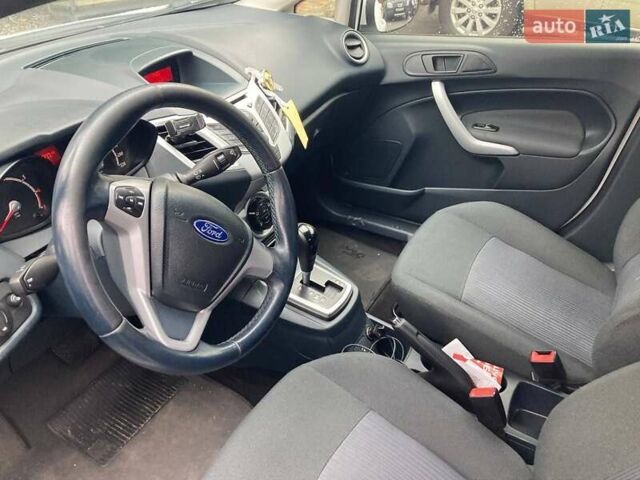 Белый Форд Фиеста, объемом двигателя 1.4 л и пробегом 140 тыс. км за 7300 $, фото 4 на Automoto.ua