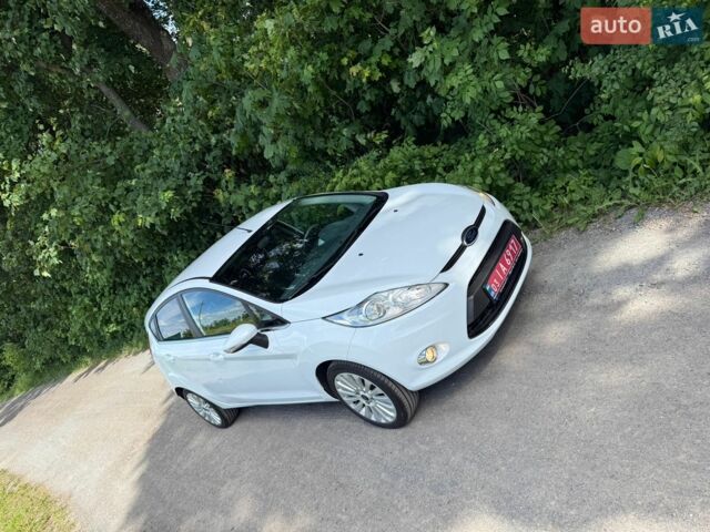 Белый Форд Фиеста, объемом двигателя 1.6 л и пробегом 185 тыс. км за 6800 $, фото 36 на Automoto.ua