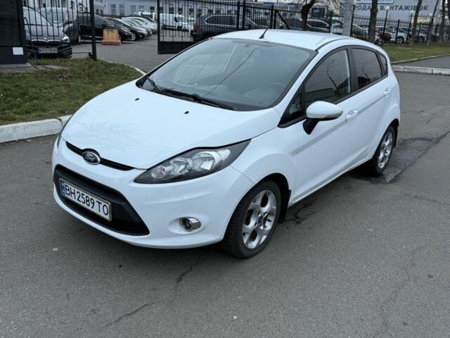 Белый Форд Фиеста, объемом двигателя 1.4 л и пробегом 110 тыс. км за 6950 $, фото 6 на Automoto.ua