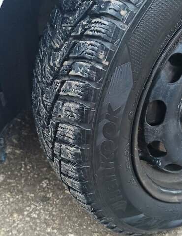 Белый Форд Фиеста, объемом двигателя 1.4 л и пробегом 185 тыс. км за 4200 $, фото 2 на Automoto.ua