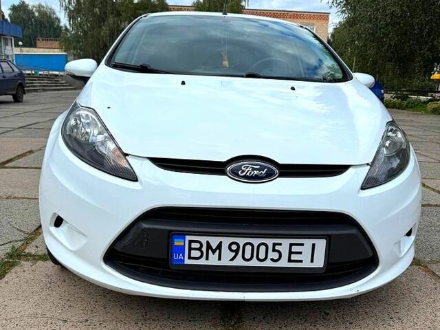 Білий Форд Фієста, об'ємом двигуна 1.2 л та пробігом 120 тис. км за 5100 $, фото 1 на Automoto.ua
