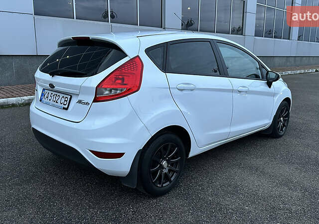 Белый Форд Фиеста, объемом двигателя 1.4 л и пробегом 220 тыс. км за 6950 $, фото 26 на Automoto.ua