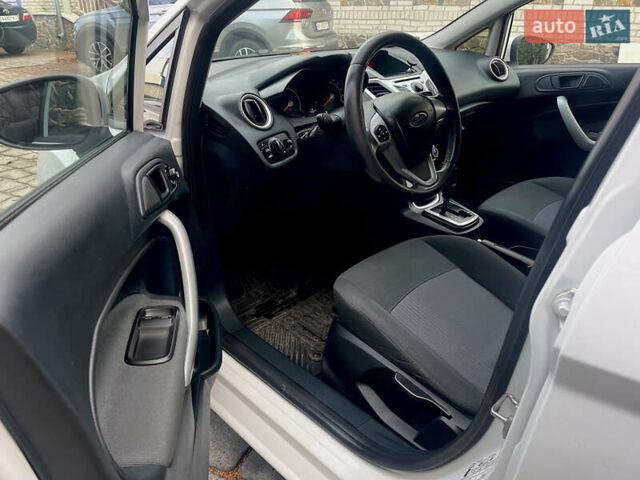 Білий Форд Фієста, об'ємом двигуна 1.39 л та пробігом 222 тис. км за 6800 $, фото 7 на Automoto.ua