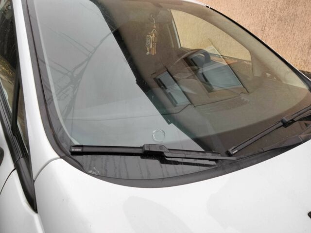 Белый Форд Фиеста, объемом двигателя 1.6 л и пробегом 205 тыс. км за 4500 $, фото 12 на Automoto.ua