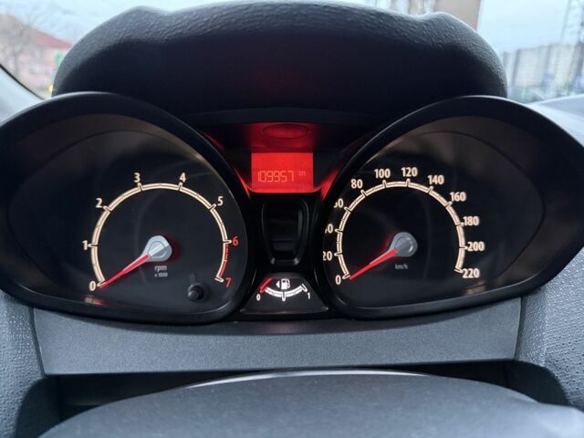 Белый Форд Фиеста, объемом двигателя 1.4 л и пробегом 110 тыс. км за 6950 $, фото 19 на Automoto.ua