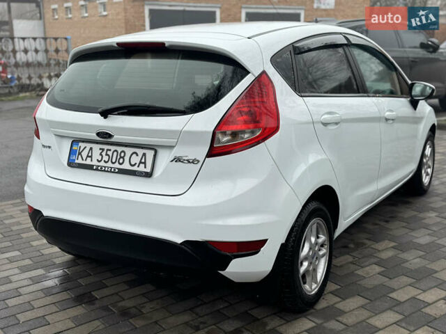 Белый Форд Фиеста, объемом двигателя 1.24 л и пробегом 122 тыс. км за 4900 $, фото 11 на Automoto.ua