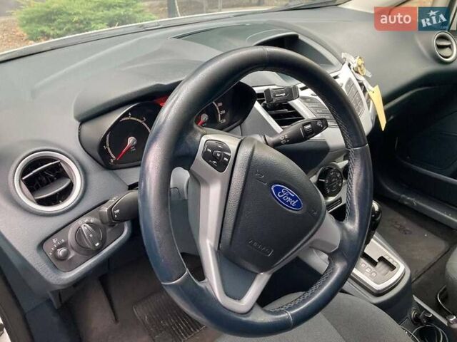 Белый Форд Фиеста, объемом двигателя 1.4 л и пробегом 140 тыс. км за 7300 $, фото 3 на Automoto.ua