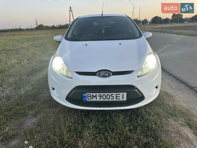 Белый Форд Фиеста, объемом двигателя 1.24 л и пробегом 124 тыс. км за 5800 $, фото 12 на Automoto.ua
