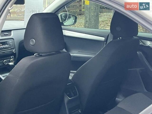 Білий Форд Фієста, об'ємом двигуна 1.4 л та пробігом 240 тис. км за 5990 $, фото 27 на Automoto.ua