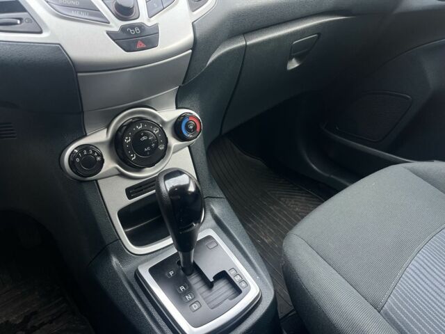 Білий Форд Фієста, об'ємом двигуна 1.4 л та пробігом 222 тис. км за 6800 $, фото 14 на Automoto.ua