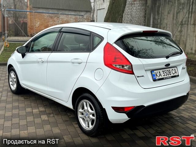 Білий Форд Фієста, об'ємом двигуна 1.2 л та пробігом 122 тис. км за 4900 $, фото 5 на Automoto.ua
