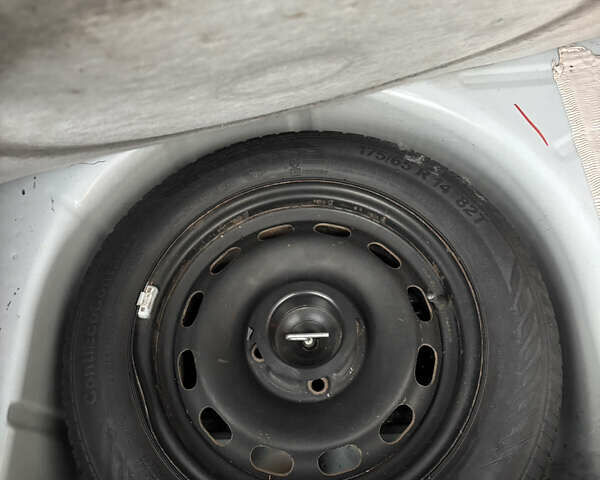 Белый Форд Фиеста, объемом двигателя 1.24 л и пробегом 212 тыс. км за 5400 $, фото 14 на Automoto.ua