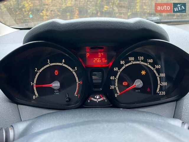 Білий Форд Фієста, об'ємом двигуна 1.4 л та пробігом 240 тис. км за 5990 $, фото 11 на Automoto.ua