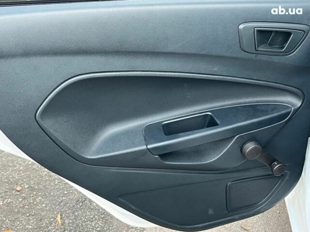 Белый Форд Фиеста, объемом двигателя 1.2 л и пробегом 170 тыс. км за 6290 $, фото 21 на Automoto.ua