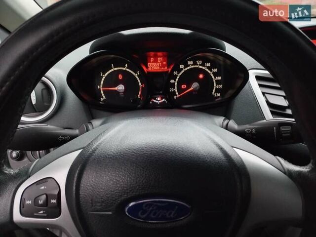 Белый Форд Фиеста, объемом двигателя 1.39 л и пробегом 66 тыс. км за 8200 $, фото 13 на Automoto.ua