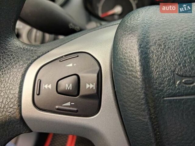 Белый Форд Фиеста, объемом двигателя 1.25 л и пробегом 117 тыс. км за 5900 $, фото 44 на Automoto.ua