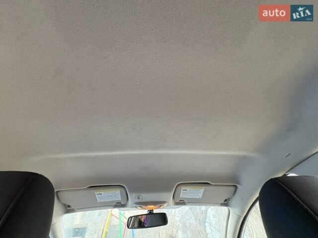 Белый Форд Фиеста, объемом двигателя 1.6 л и пробегом 135 тыс. км за 7000 $, фото 9 на Automoto.ua