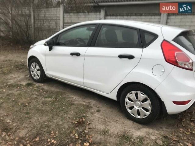 Белый Форд Фиеста, объемом двигателя 1.24 л и пробегом 187 тыс. км за 6200 $, фото 3 на Automoto.ua