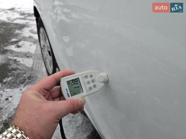 Білий Форд Фієста, об'ємом двигуна 1.25 л та пробігом 53 тис. км за 6400 $, фото 28 на Automoto.ua