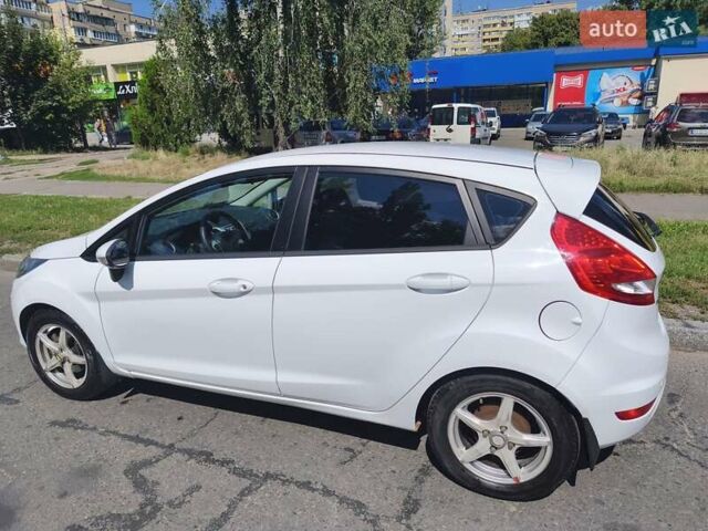 Белый Форд Фиеста, объемом двигателя 1.25 л и пробегом 170 тыс. км за 6200 $, фото 9 на Automoto.ua