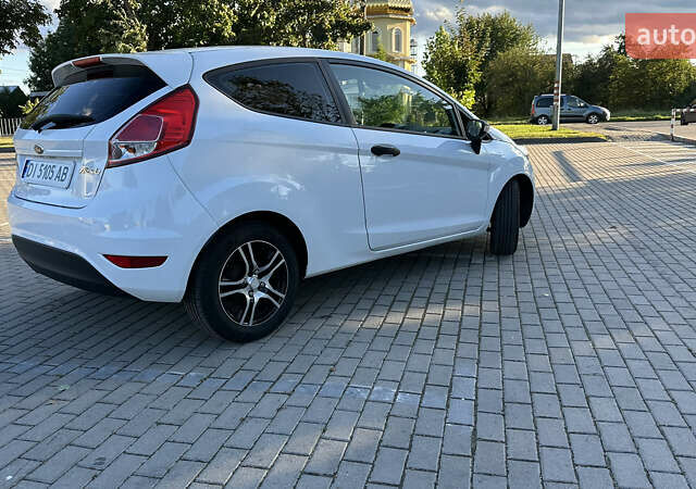 Белый Форд Фиеста, объемом двигателя 1.56 л и пробегом 157 тыс. км за 6650 $, фото 5 на Automoto.ua