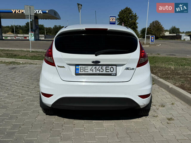 Белый Форд Фиеста, объемом двигателя 1.4 л и пробегом 163 тыс. км за 6500 $, фото 5 на Automoto.ua